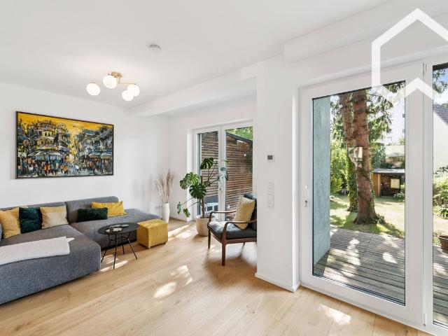 Charmantes Einfamilienhaus im Kölner Norden Wohnen auf Zeit | Charming Family Home in Northern Cologne Weidenpesch, Koln Amsterdam Apartments for Rent