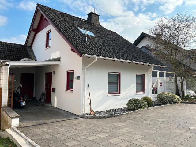 Charmantes Einfamilienhaus in naturnaher Lage an den Ederauen
