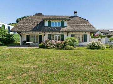 Charmantes Einfamilienhaus in Rheinnähe mit grossem Garten und Werkstatt