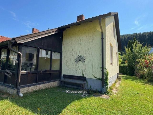 Charmantes Einfamilienhaus in sonniger Ruhelage auf wunderschönem Eckgrundstück in Aspang