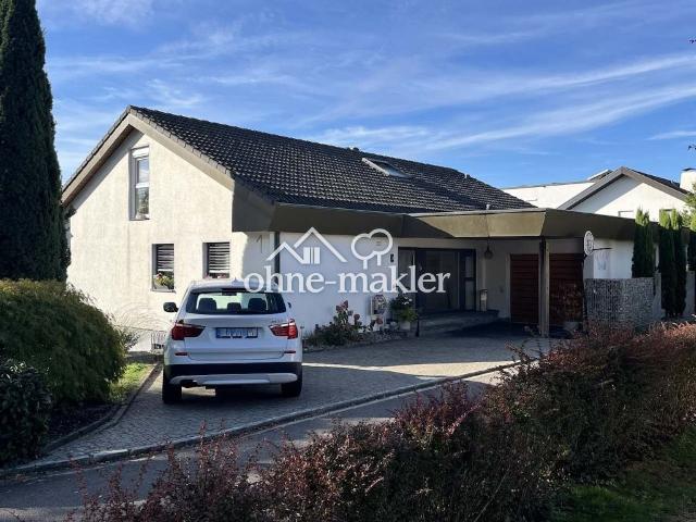Charmantes Einfamilienhaus mit 237 m² Wohnfläche in Nollingen
