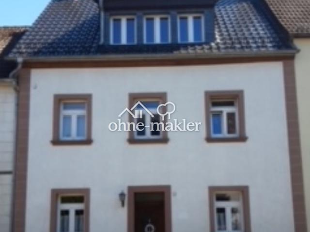 Charmantes Einfamilienhaus mit Balkon und großzügigem Studio