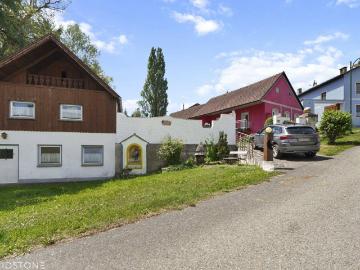 Charmantes Einfamilienhaus mit Garten, Werkstatt und vielseitigem Nebengebäude