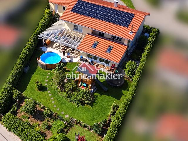 Charmantes Einfamilienhaus mit großem Garten, Pool & Sauna in Siegsdorf