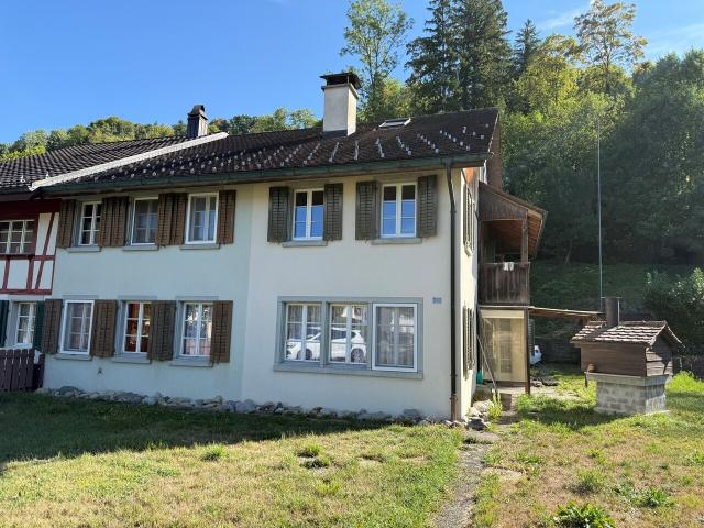Charmantes Einfamilienhaus mit grossem Garten und viel Potenzial
