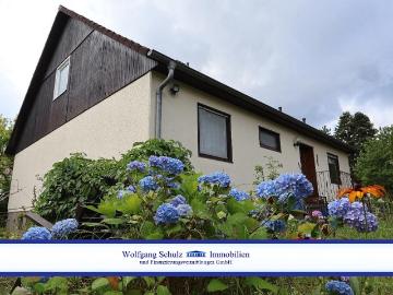 Charmantes Einfamilienhaus mit großem Grundstück in ruhiger Lage