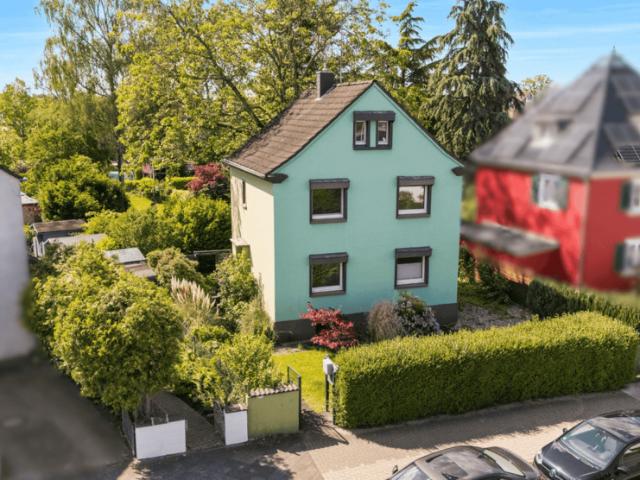 Charmantes Einfamilienhaus mit großem Grundstück und Gestaltungspotenzial in Hilden