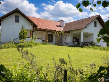 Charmantes Einfamilienhaus mit großer Terrasse