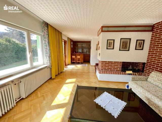 Charmantes Einfamilienhaus mit Entwicklungspotenzial in Grünruhelage