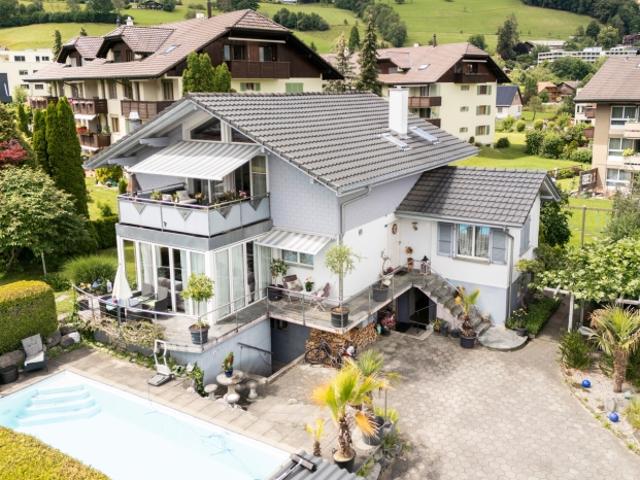 CHARMANTES EINFAMILIENHAUS MIT EINLIEGERWOHNUNG