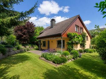 Charmantes Einfamilienhaus mit idyllischem Garten