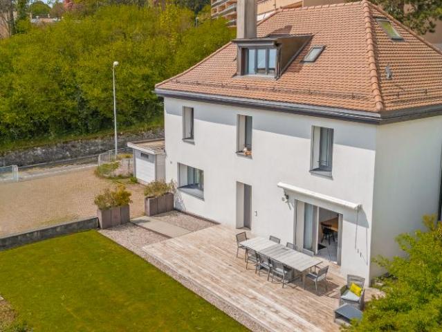 Charmantes Einfamilienhaus mit separatem Studio begehrte Lage nahe dem Zentrum