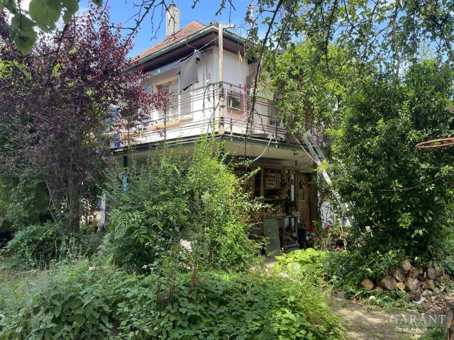 Charmantes Einfamilienhaus mit Walmdach * freistehend * herrliche Lage