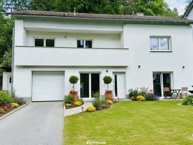 Charmantes Einfamilienhaus mit Terrasse, Balkon & Garage