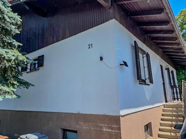 Charmantes Einfamilienhaus mit Vollkeller, großem Eckgrundstück und Nähe zur Lobau