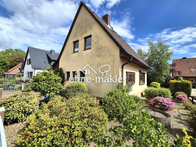 Charmantes Einfamilienhaus mit viel Potenzial in guter Lage – leerstehend & provisionsfrei