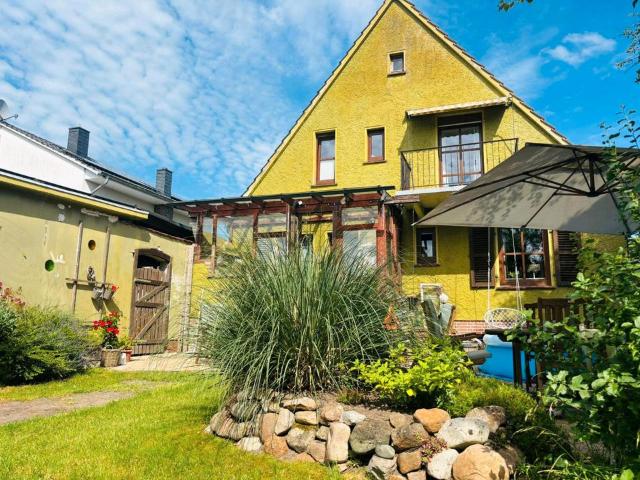 Charmantes Einfamilienhaus mit viel Platz und Potenzial