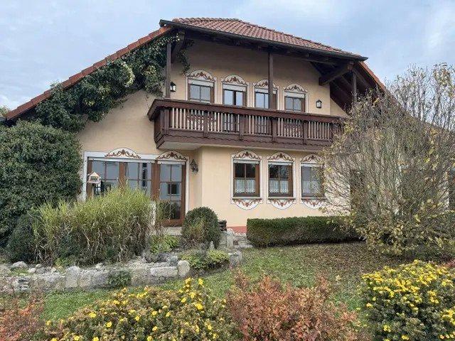 Charmantes Einfamilienhaus mit viel Platz in 97947 Krensheim