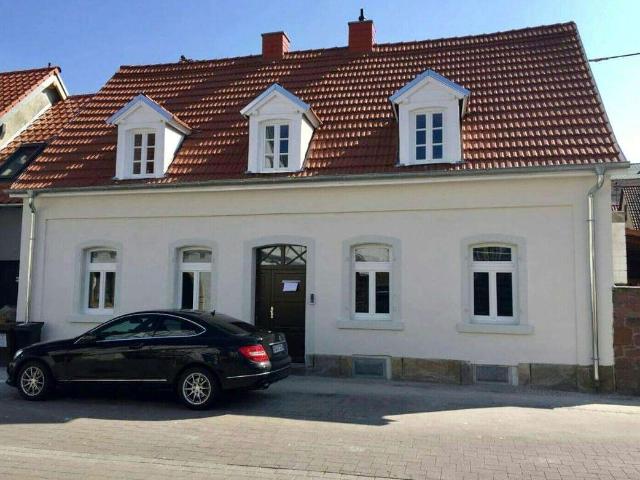 Charmantes Einfamilienhaus mit viel Platz in begehrter Lage von Oggersheim
