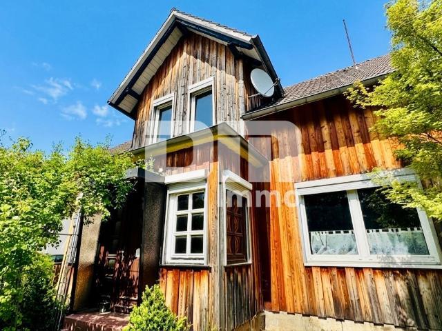 Charmantes Einfamilienhaus/Resthof mit viel Platz, modernisierter Technik und idyllischem Garten