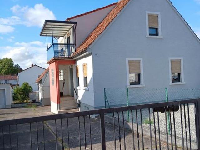 Charmantes Einfamilienwohnhaus mit Garage, Nebengeb. und Garten