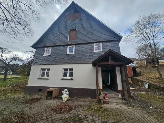 Charmantes Fachwerkhaus mit großem Grundstück