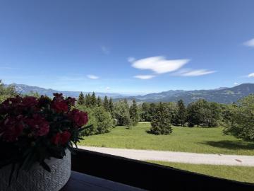 Charmantes Ferienhaus 4 Zimmer & 2 Bäder mit Bodenseeblick