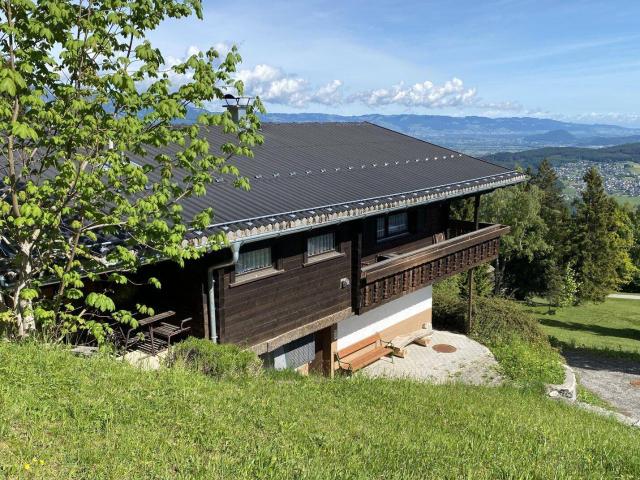 Charmantes Ferienhaus 4 Zimmer & 2 Bäder mit Bodenseeblick