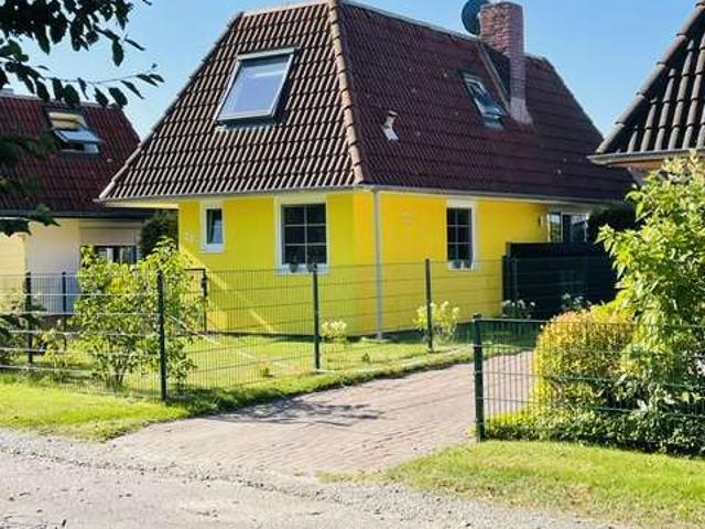 Charmantes Ferienhaus an der Nordseeküste ruhig gelegen und nur wenige Minuten vom Deich entfernt