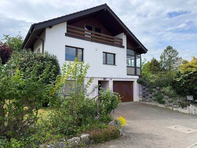Charmantes, freistehendes 6.5 Zimmer Einfamilienhaus