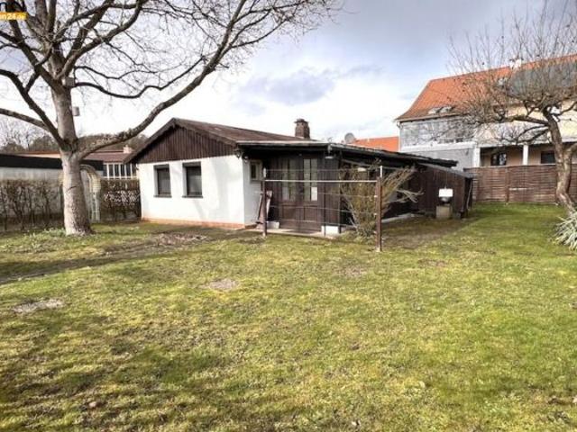 Charmantes Gartenhaus auf BAUGRUND in TOP Wohnlage – 2. Reihe zum „Alten Kanal“ in Worzeldorf