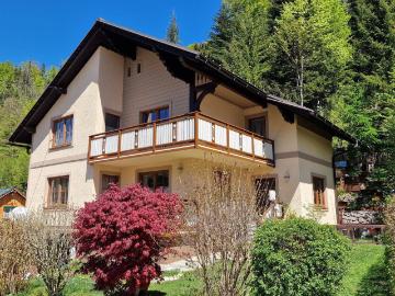 Charmantes, generalsaniertes Wohnhaus in ruhiger Sonnenlage