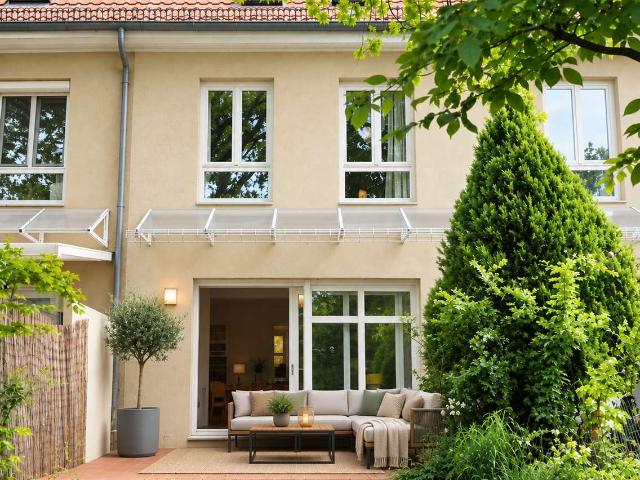 Charmantes, großzügiges Reihenmittelhaus in Berlin Nikolassee