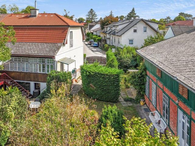 Charmantes Haus aus der Jahrhundertwende 142 m² Haupthaus | 93 m² Nebengebäude
