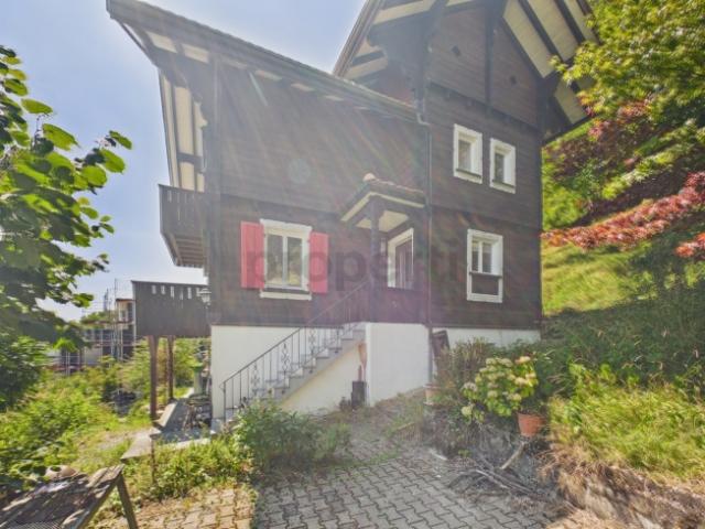 Charmantes Haus im Chalet Stil, von Natur umgeben und mit schöner Aussicht