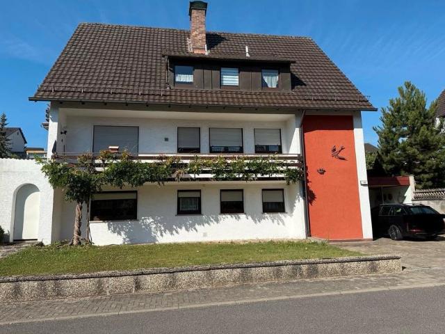 Charmantes Haus mit 2 Wohneinheiten & großen Garten