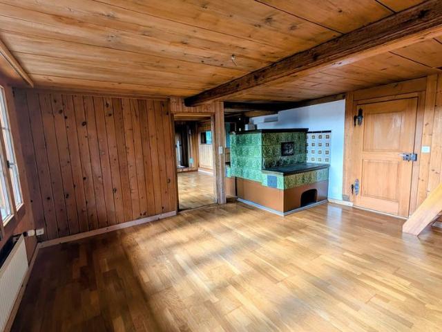 Charmantes, historisches Bauernhaus mit grossem Garten, Stallung und eigener Quelle in Lotzwil