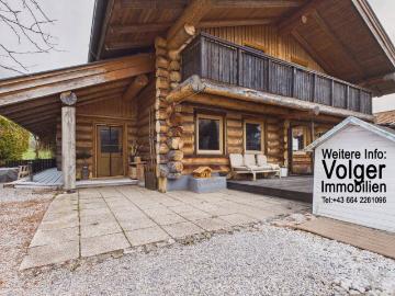 Charmantes Holzblockhaus mit gemütlicher Ferienwohnung