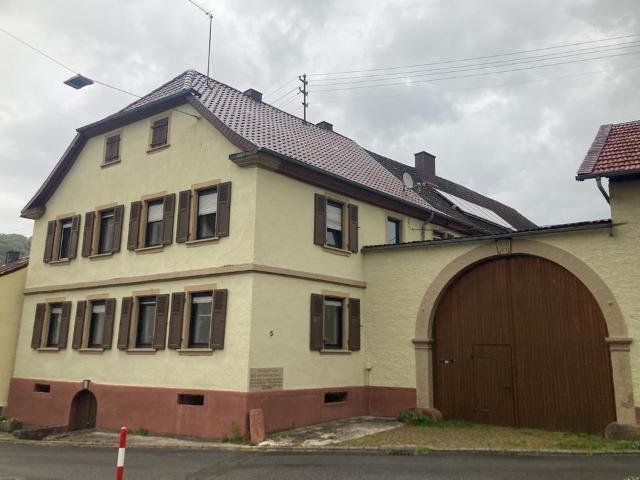 Charmantes kernsaniertes Bauernhaus