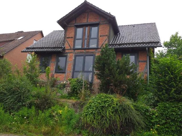 Charmantes kernsarniertes Fachwerkhaus mit Traumgarten