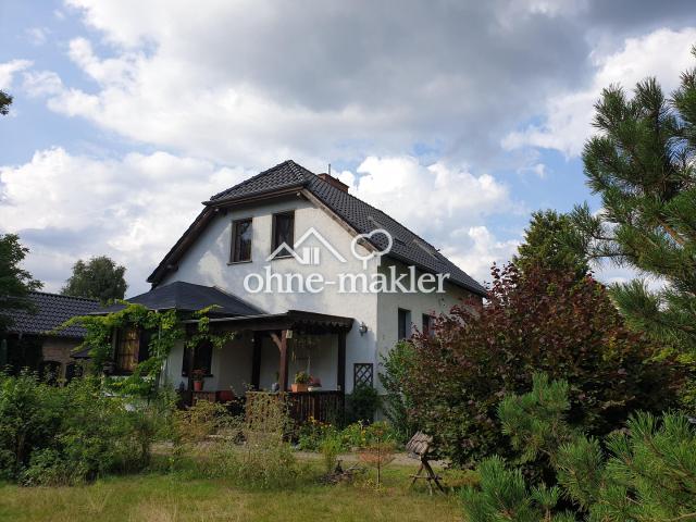 Charmantes Landhaus mit Wohnkeller, großer Garten, Werkstatt, zwei Veranden, Hobby Stall