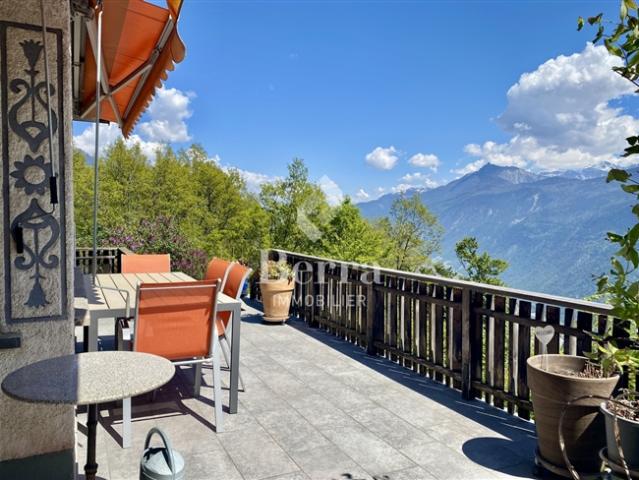 Charmantes Landhaus mit atemberaubender Aussicht und grossem Grundstück in Ravoire, nahe Martigny