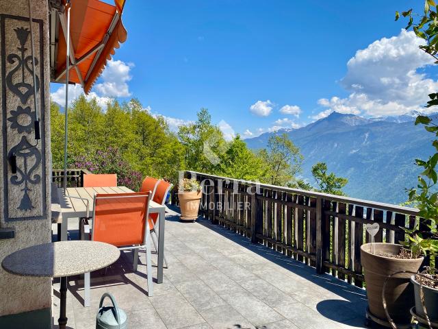 Charmantes Landhaus mit atemberaubender Aussicht und grossem Grundstück in Ravoire, nahe Martigny