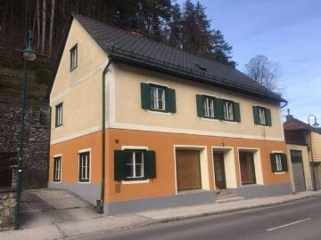 Charmantes Landhaus in Gutenstein, 200m², 8 Zimmer, Garten, renovierungsbedürftig! Jetzt preisreduziert!