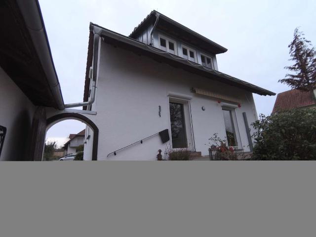 Charmantes, liebevoll saniertes Einfamilienhaus mit großem Grundstück und viel Ruhe in Hatheim am Rh