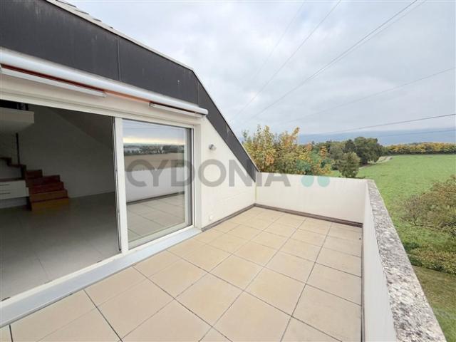 3,5 Zimmer Penthouse Doppelhaus mit Terrasse und Balkon in Perly