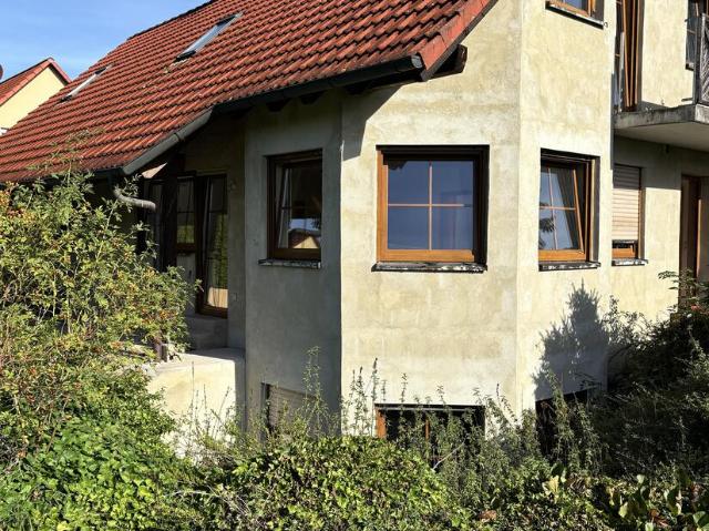 Charmantes, ruhiges Einfamilienhaus mit Potenzial in bevorzugter Lage, Abnutzung, aber gute Substanz
