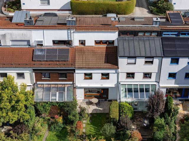 Charmantes Reihenmittelhaus in sehr guter Lage
