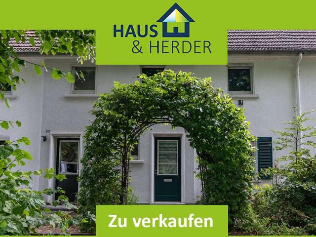 Charmantes Reihenmittelhaus mit Denkmalcharakter & eigenem Gartenanteil