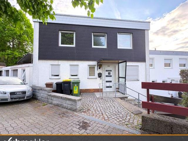 Charmantes Reiheneckhaus mit Einliegerwohnung, Garten und Balkon ruhiger Wohnlage in Marktredwitz